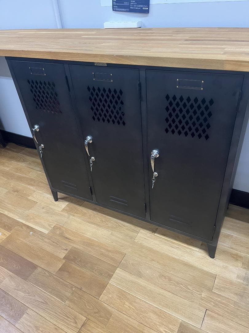 スチール製ロッカー　オーダー　インダストリアル　鍵付き　アンティーク