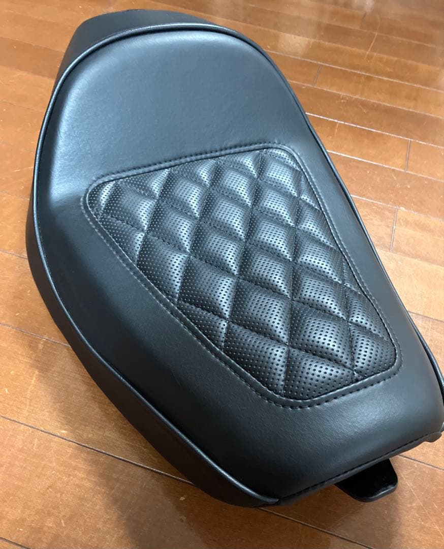 ハーレーダビッドソン バイクシート ブラック