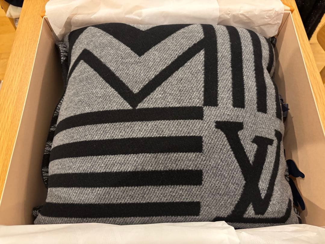 ルイヴィトン / クッション・LV サミット