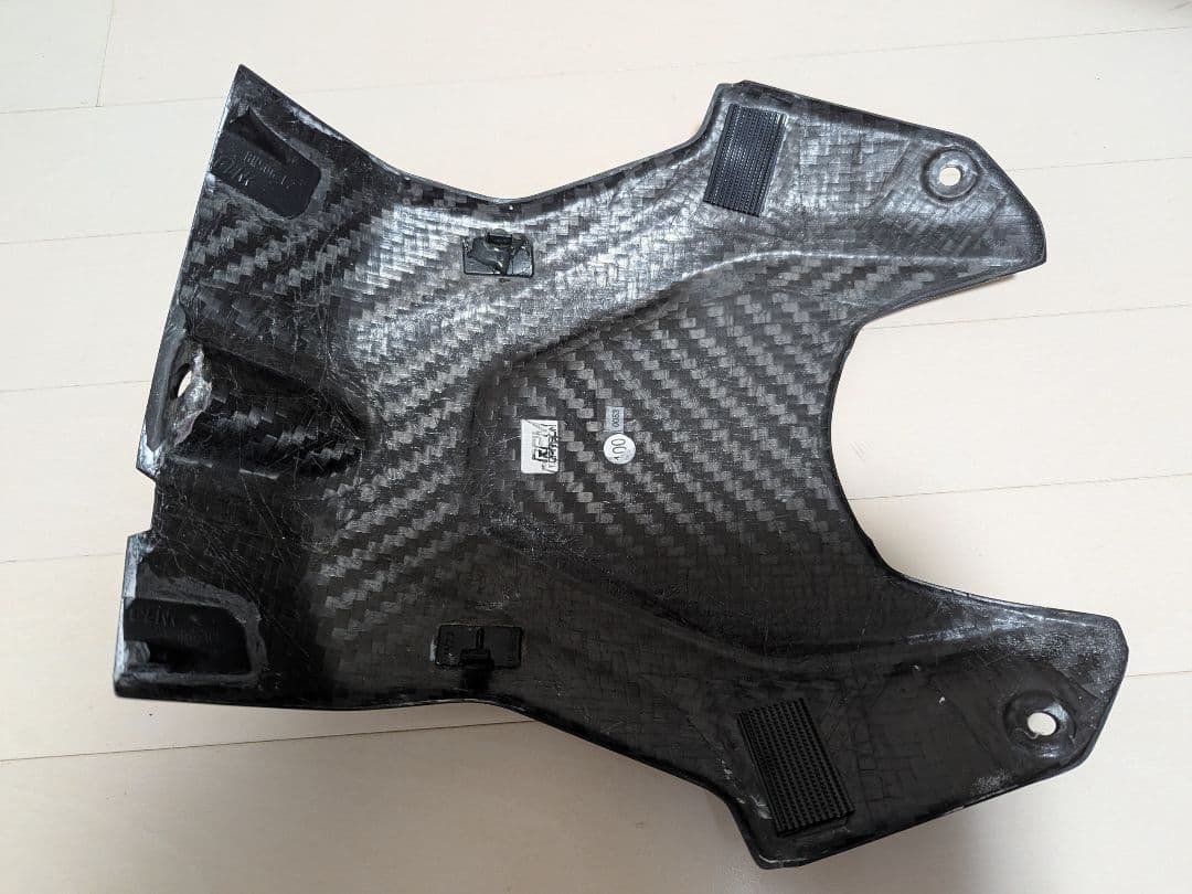 RPM CARBON タンクボックスカバー  S1000RR K67