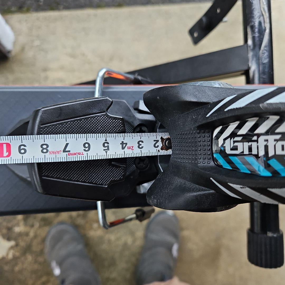 スキー 板・ビンディング（男性174cm／73kgが使用）