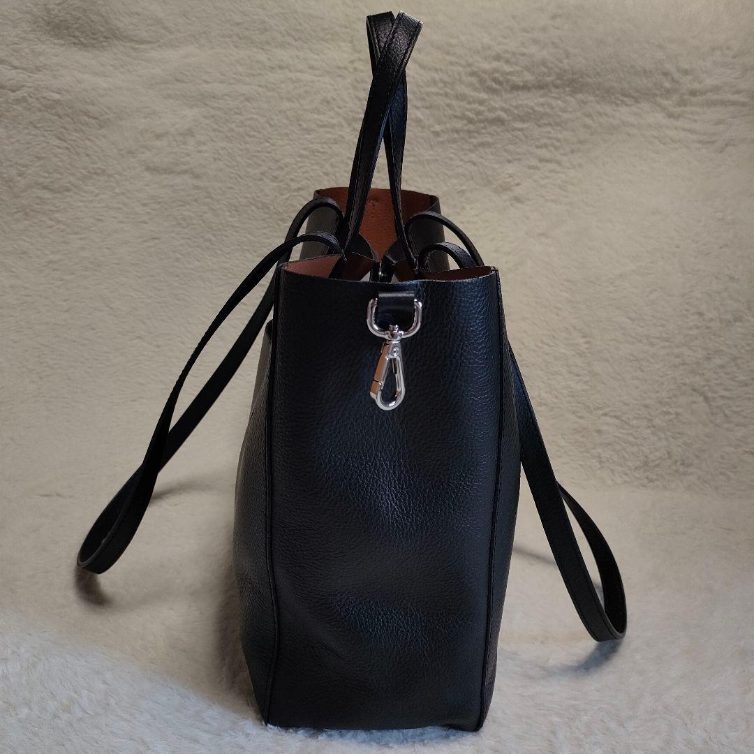 リナママ様【✨新品✨】ジャンニキャリーニ◎トート スーパーライト M ブラック