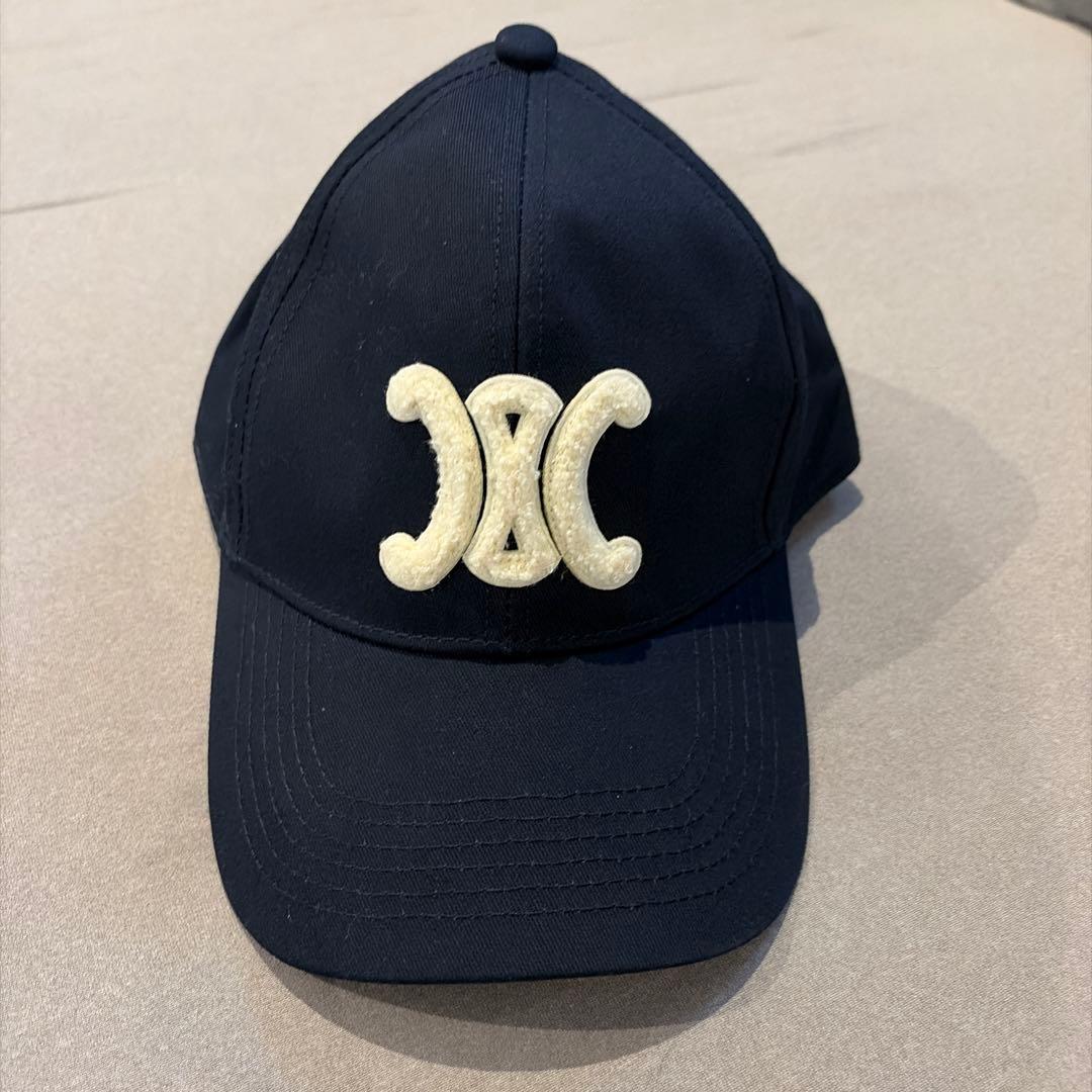 CELINE トリオンフ　ネイビー ロゴキャップ