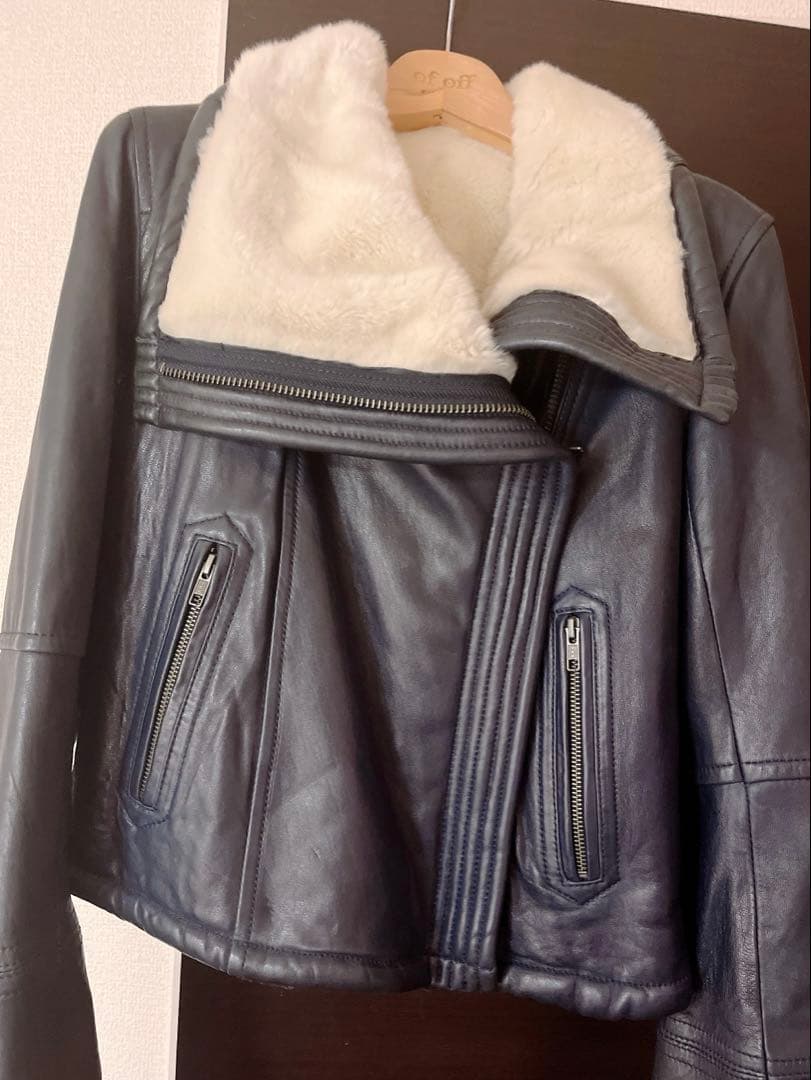羊革レザージャケット Mサイズ　ネイビー　試着のみ　未使用品