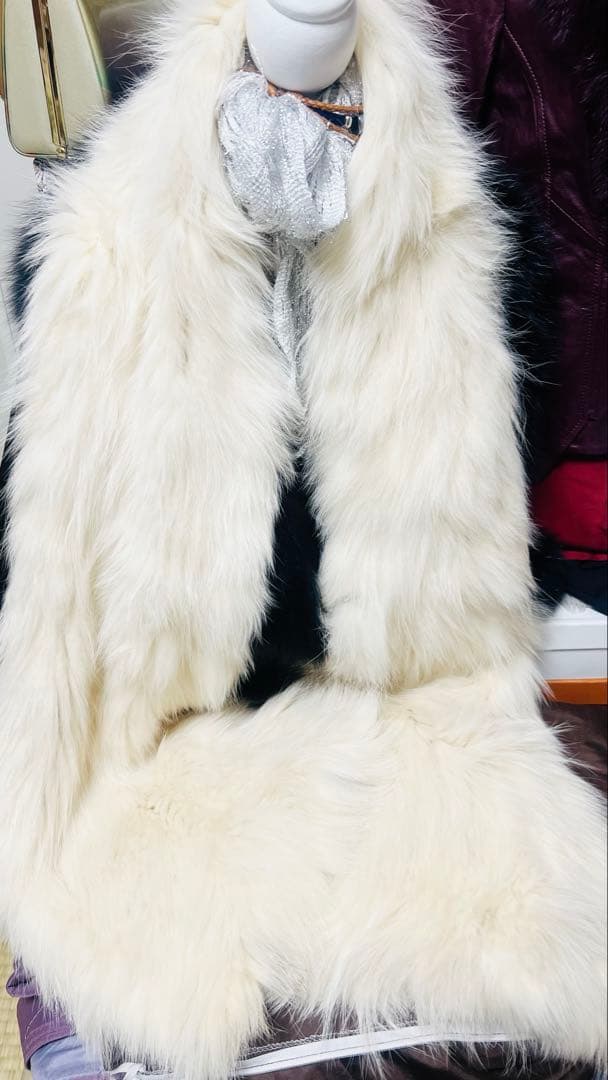 LANVIN アイボリー ファーストールポンチョスカーフ SALE‼️1-15まで