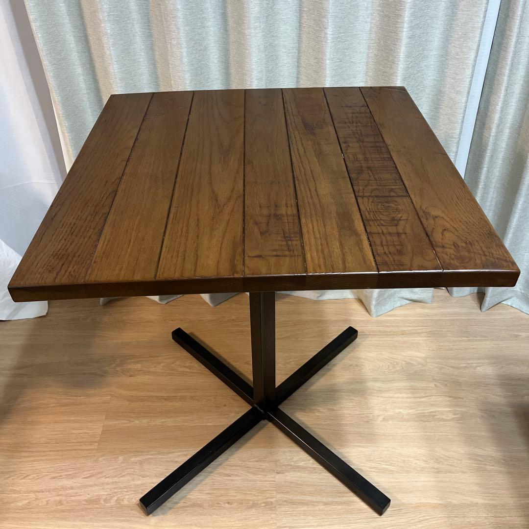 ACME(アクメファニチャー)カフェテーブル