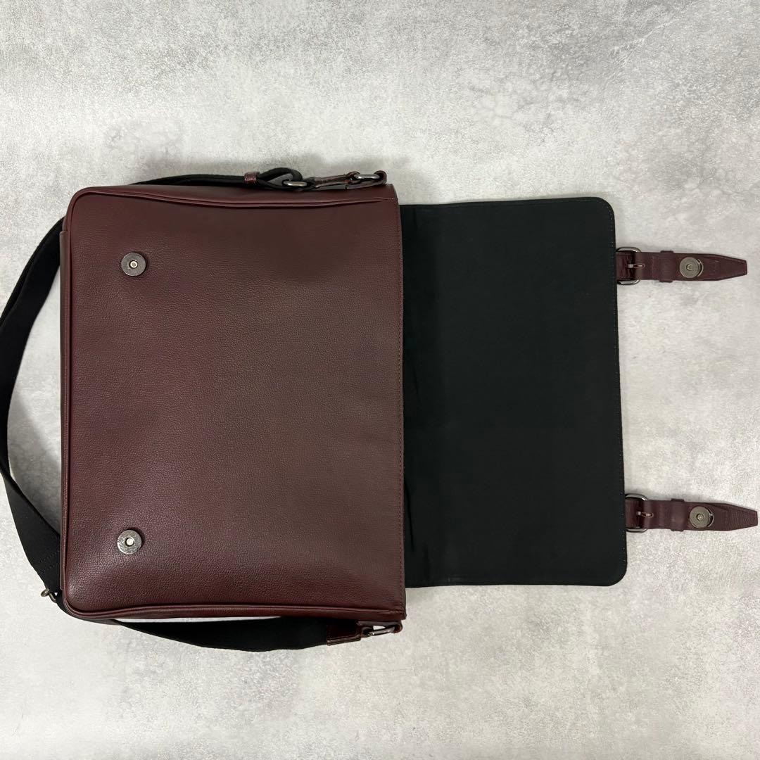 美品 希少 バーバリーブラックレーベル メッセンジャーバッグ レザー A4収納可