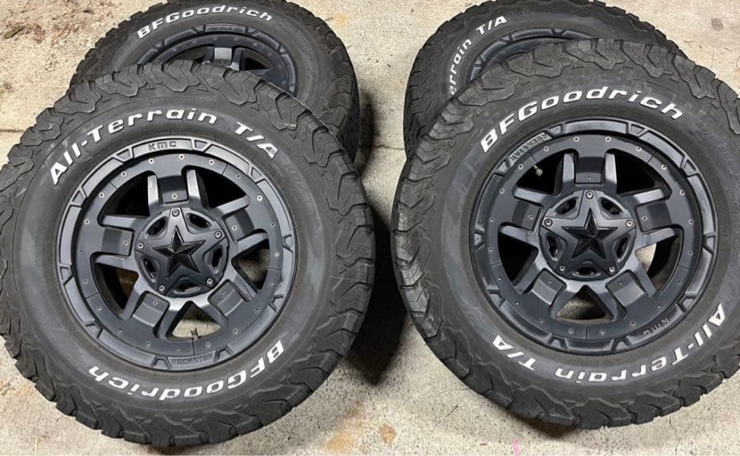 yyy　④ １本価格　KMC ロックスターⅢ 17インチ　プラド装着