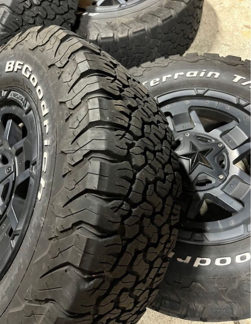 yyy　④ １本価格　KMC ロックスターⅢ 17インチ　プラド装着