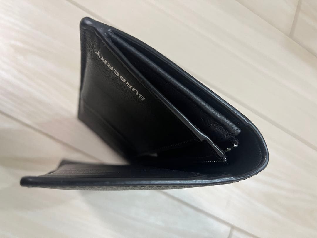 BURBERRY ブラックレザー長財布　値下げしました！
