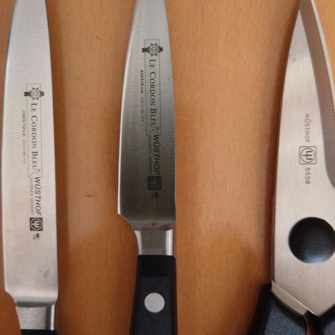 【未使用】ヴォストフ 料理ナイフ5本、キッチンばさみ、シャープナー、ケース付
