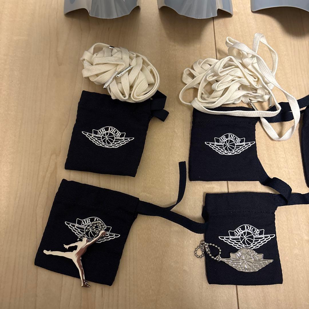 AIR DIOR Air Jordan 1 Retro High OG 付属品