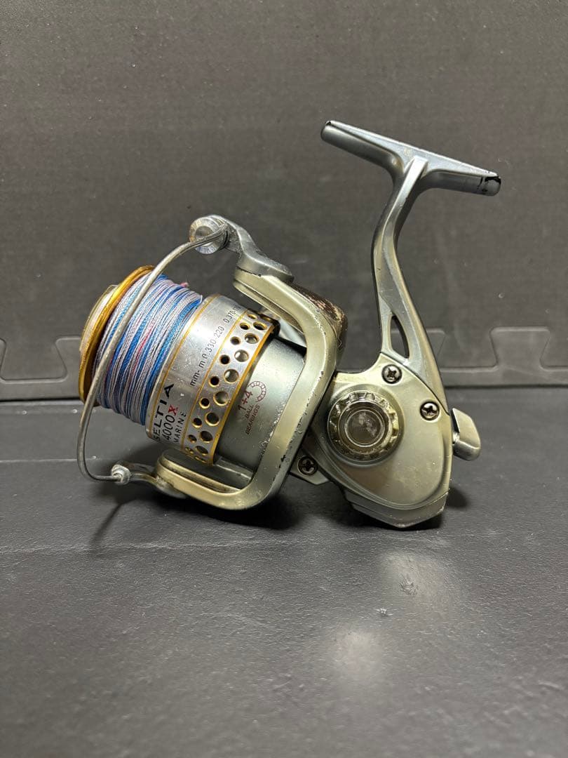 FELTIA 4000 スピニングリール