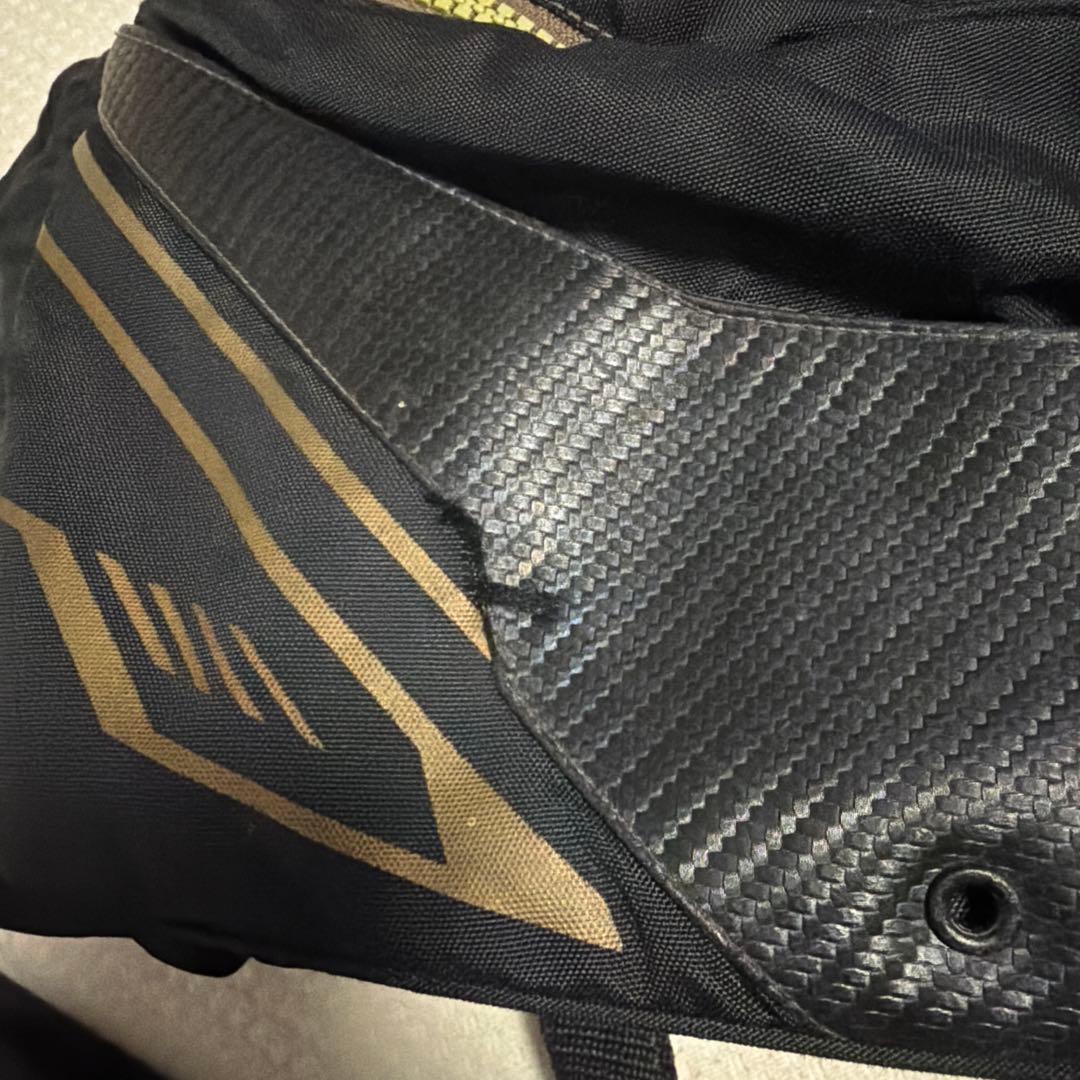 Gamakatsu ブラック/ゴールド ライフジャケット