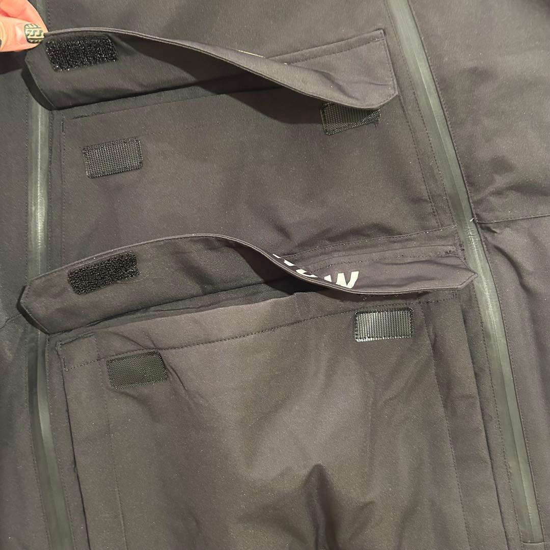 新品　未使用　メンズ　スキー（スノボ）ウェア　つなぎ　Ｍサイズ　大きめ　タグなし