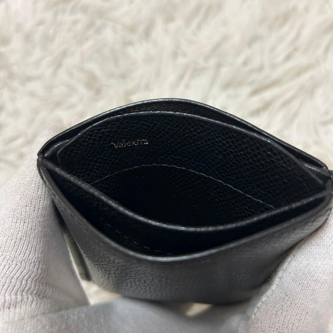 ⭐️極美品⭐️ヴァレクストラ　マネークリップ　二つ折り財布　レザー　ブラック