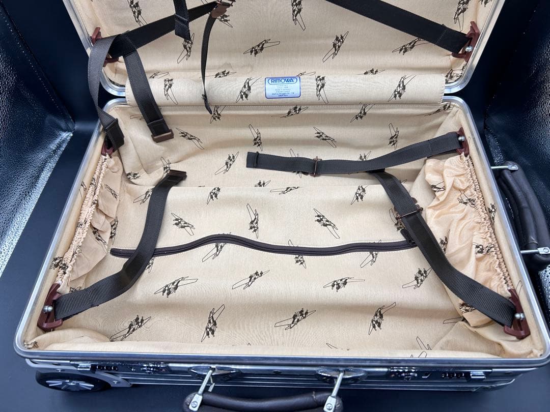 RIMOWAリモワCLASSIC FLIGHT35L 型番97052002鍵なし