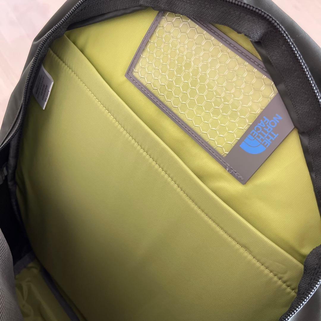 ノースフェイス⭐︎22Lラウンディ【ニュートープグリーン】