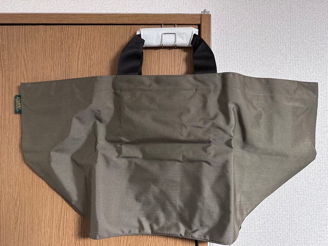 エルベシャプリエ　舟形トートバッグ