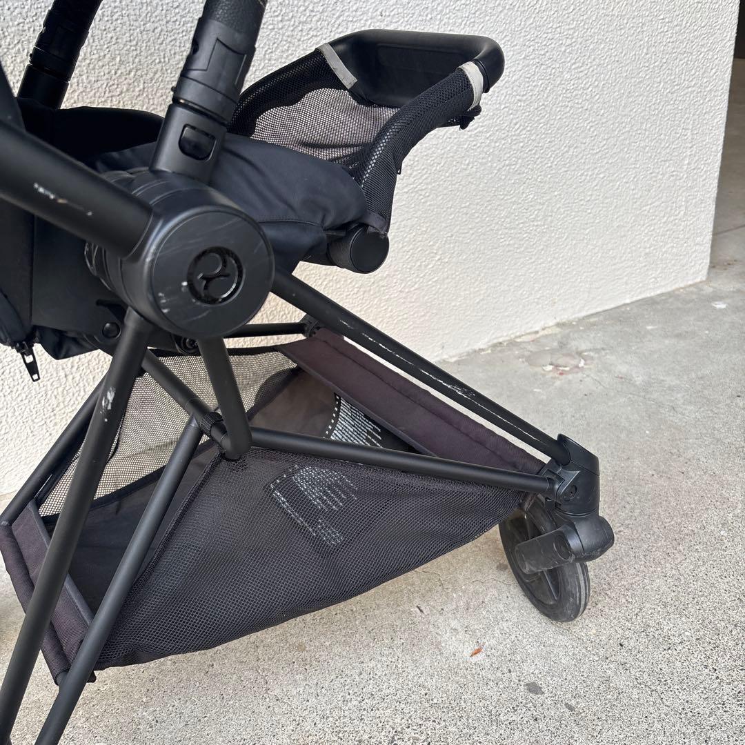 ★cubex ブラック 折りたたみベビーカー★