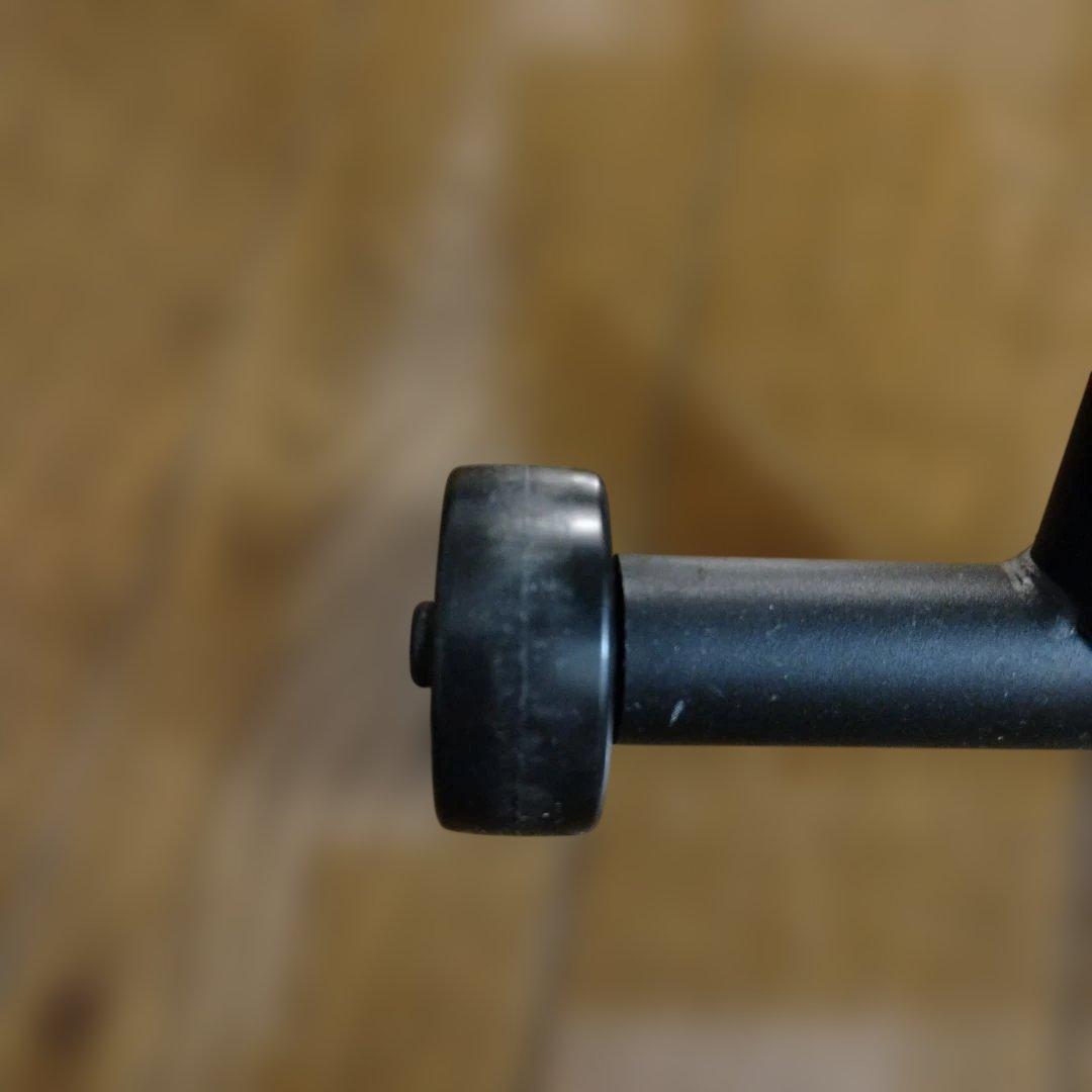 ヴィンテージ風 無段階調整できる昇降式リビングテーブル