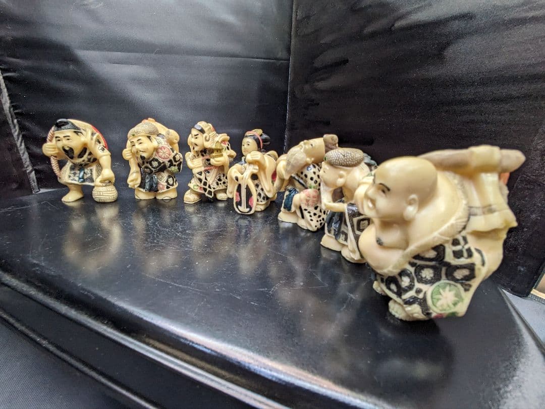 ☆b246、七福神 細密彫刻 時代物 東洋彫刻 縁起物 開運 置物 象牙風