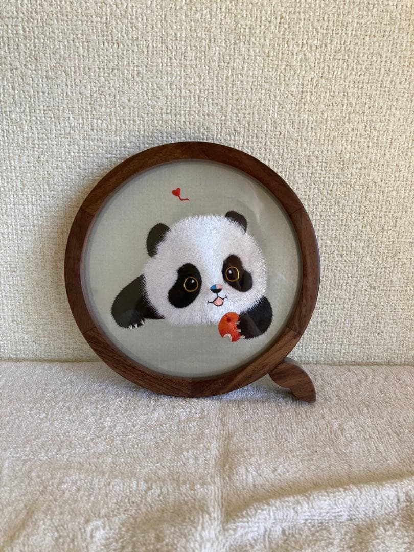 ジャイアントパンダ刺繍置物