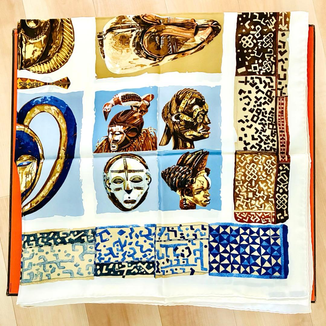 HERMES カレ90 シルクスカーフloic dubigeon