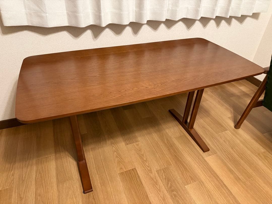 [お値下げ中]カリモク60カフェテーブル1200ウォールナット