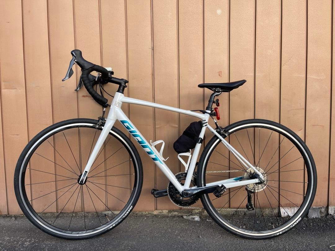 Giant ロードバイク ホワイト/ブルー 引取り