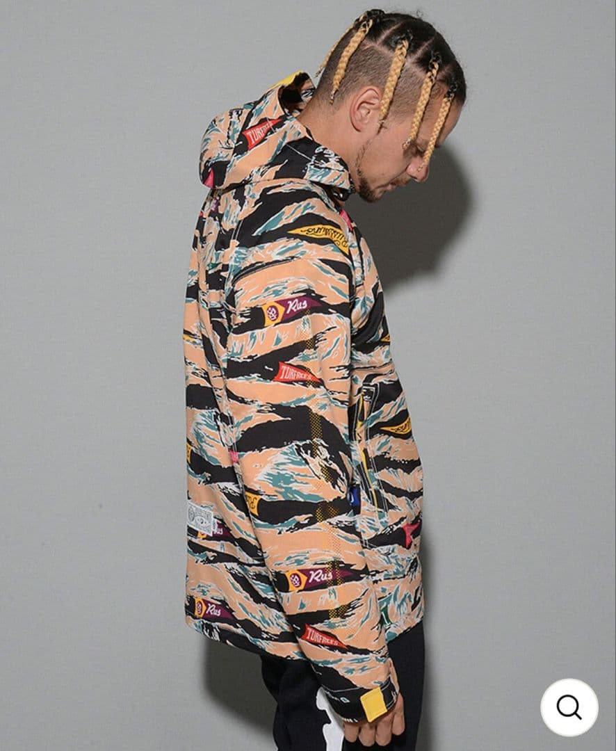 新品　定価62,700円　4サイズ（M）ラッセルノ　ジップアップフードジャケット