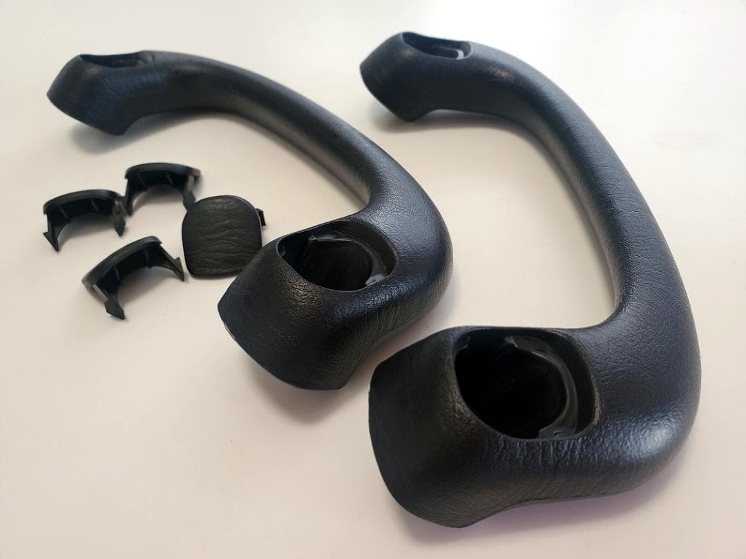 200系ハイエース ダークプライム２ 純正フロントピラーガーニッシュ　Aピラー