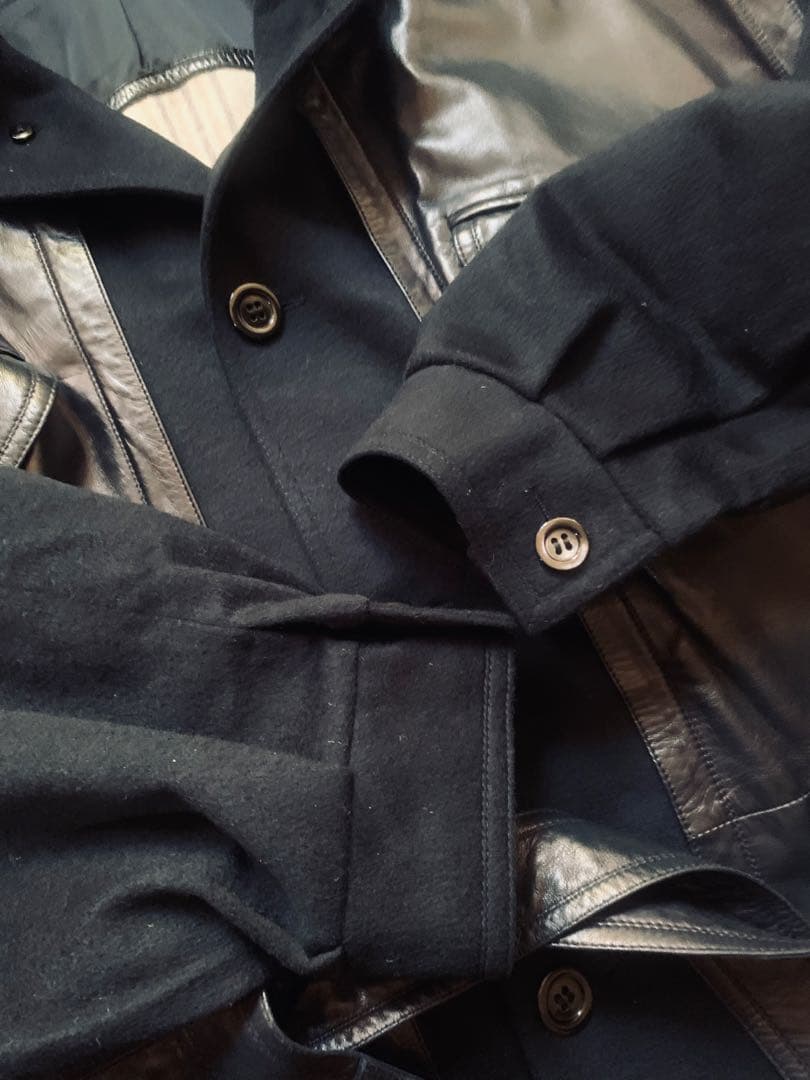 アバンギャルドでラグジュアリーなフレンチヴィンテージコート　極上の仕立て