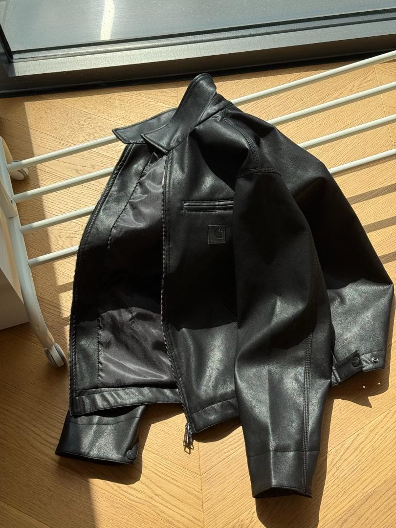 Carhartt WIP ブラックレザー ジップアップジャケット