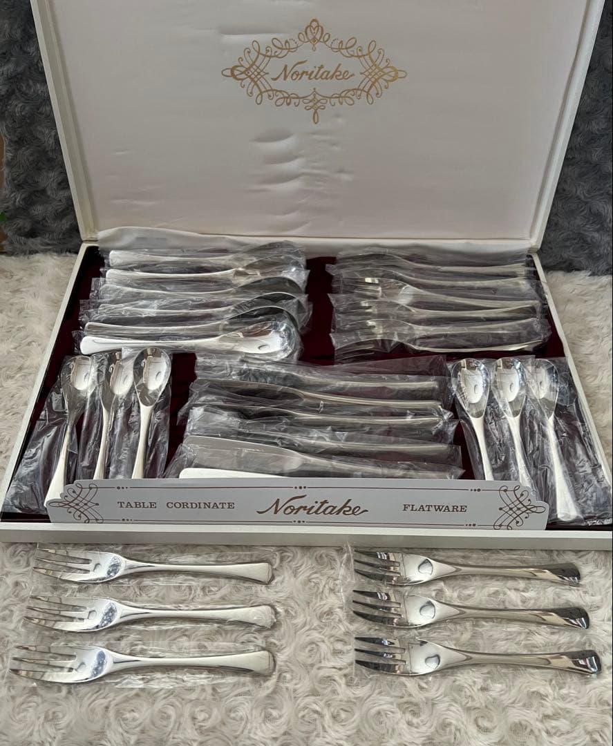 ノリタケ　カトラリーセット　エモーション　ディナーセット〈30本セット〉※ケース