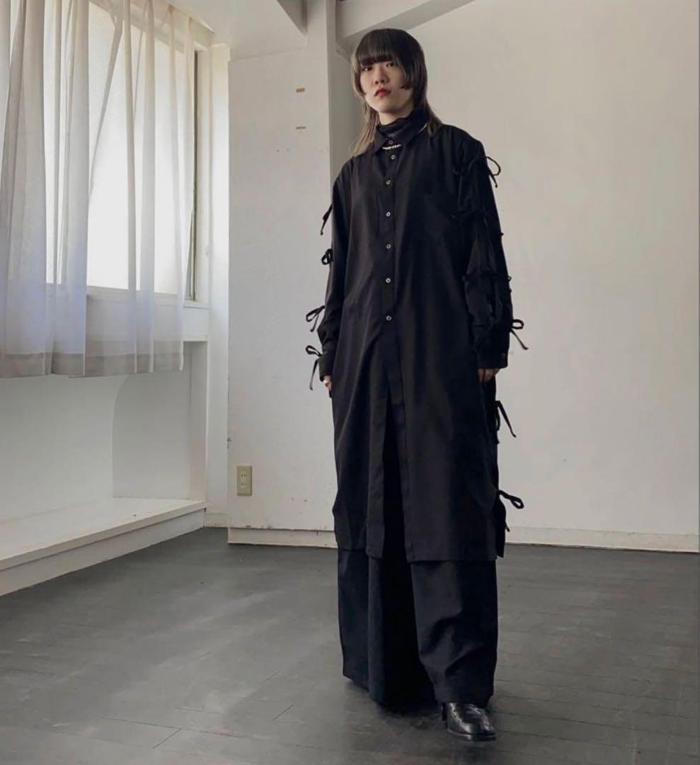 【大人気】NOT CONVENTIONAL slit ribbon shirt