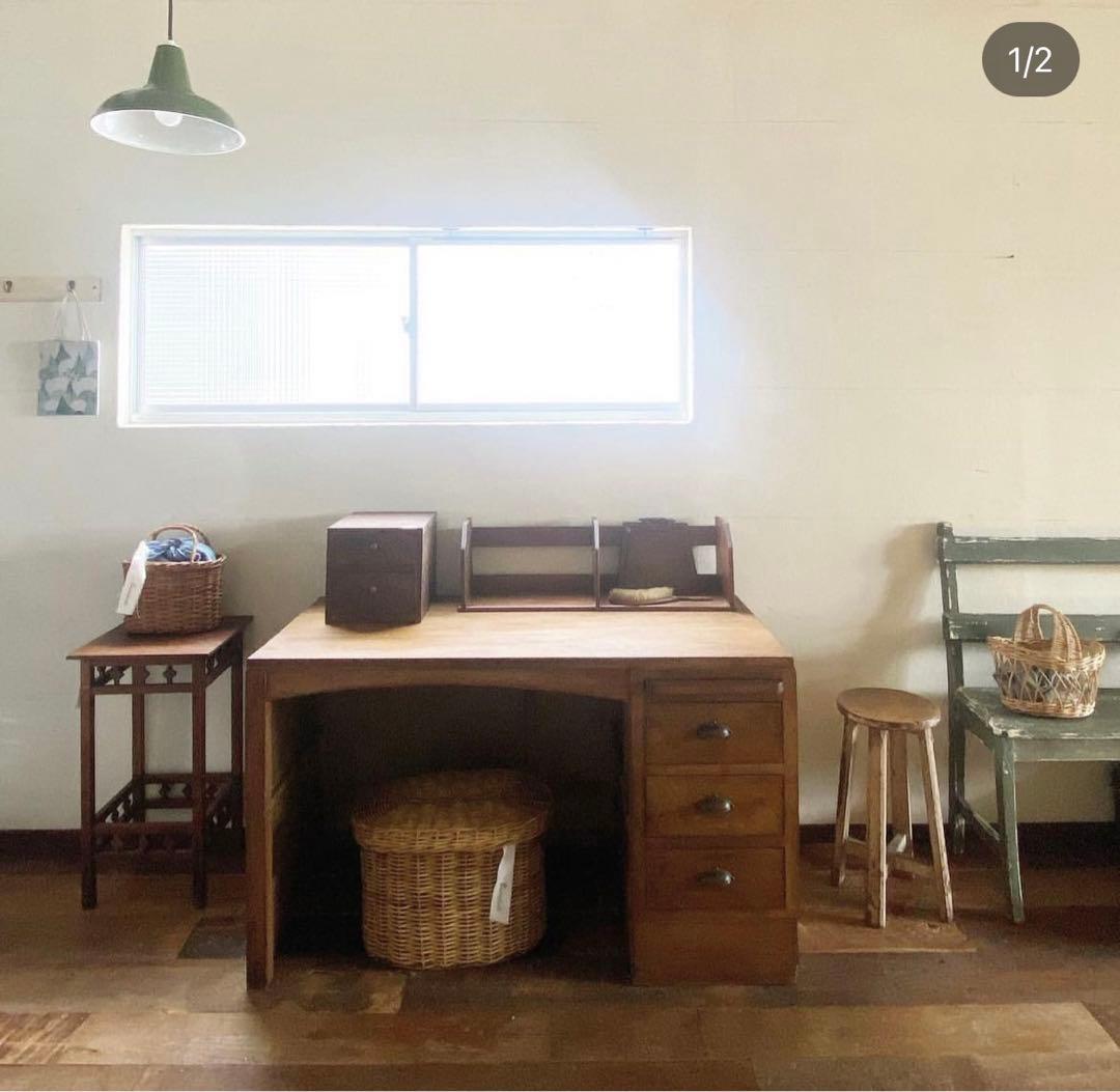 アンティーク 素敵などっしりとしたデスク 机