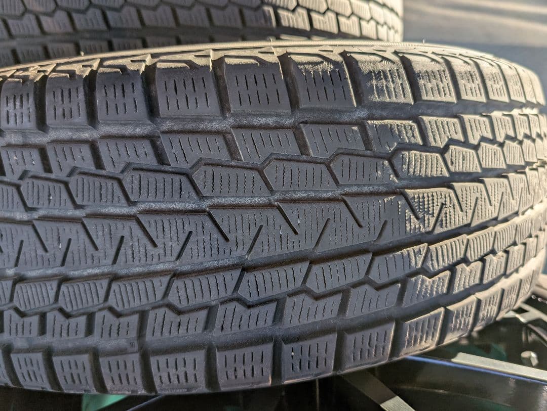 ice GUARD 225/60R17 スタッドレスタイヤ（ホイールセット）