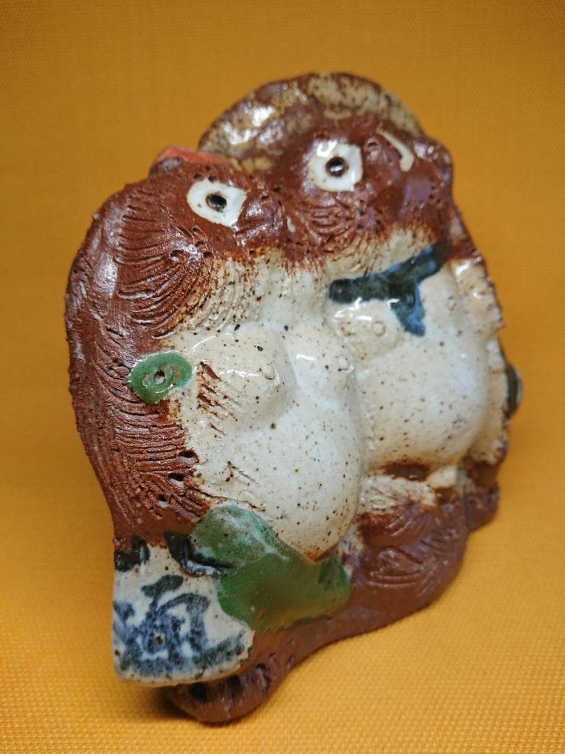 たぬき　狸　人形　陶器　オブジェ　置物　インテリア　工芸品　美術品　A1094