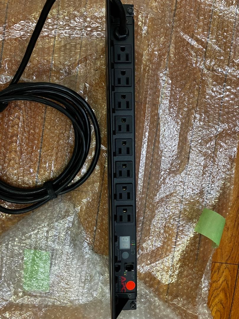 ろ*ぶ様 APC Metered Rack PDU 8ポート