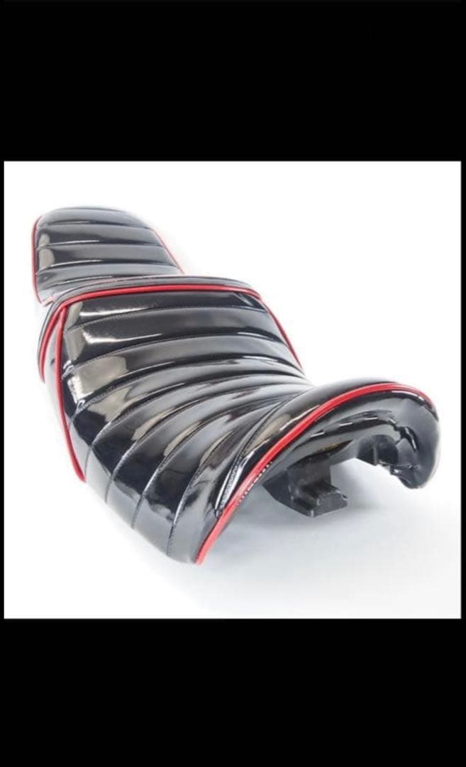 CB400SF NC31 前期用 チョビ三段シート 黒エナメル 赤パイピング