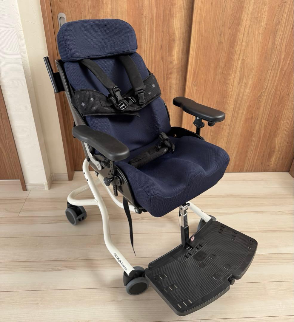パンダ 座位保持椅子 昇降機能付き シートサイズ4