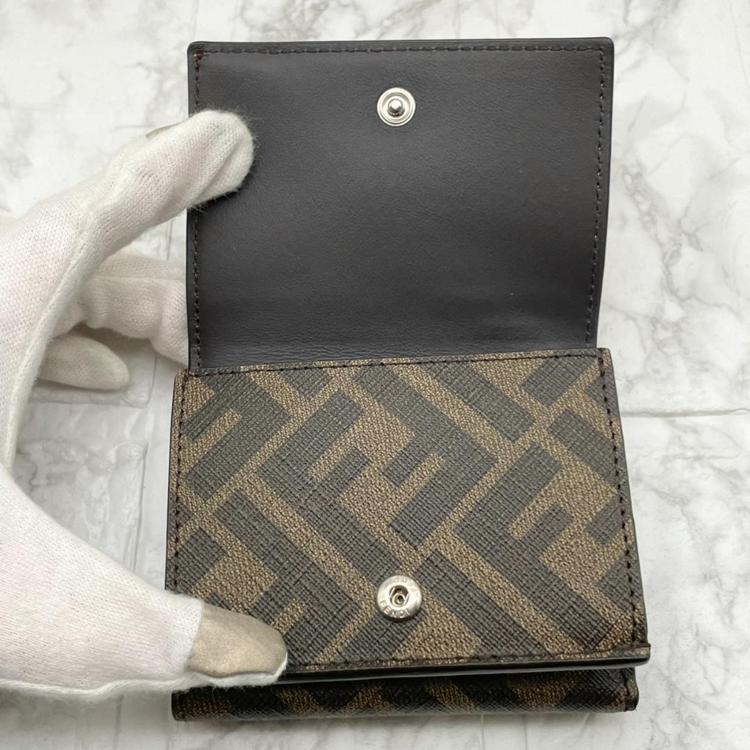 極美品✨️FENDI フェンディ 三つ折り財布 ズッカ レザー PVC 総柄