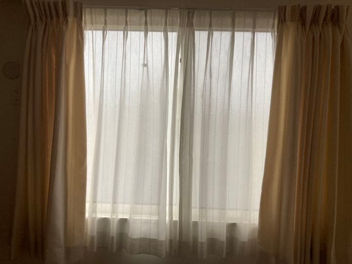 エレガント光沢ベージュ　カーテン・レースカーテンセット　200×145