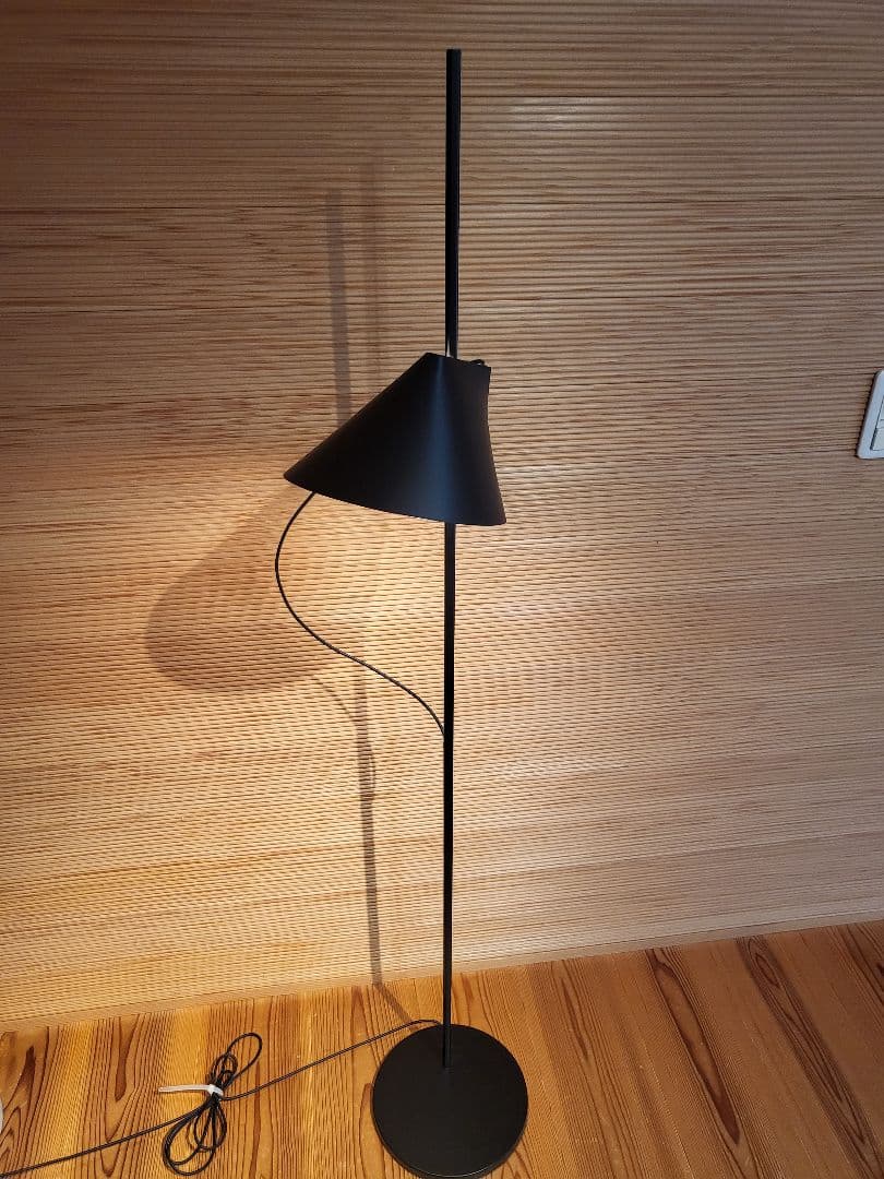 ブラック フロアスタンド ランプ