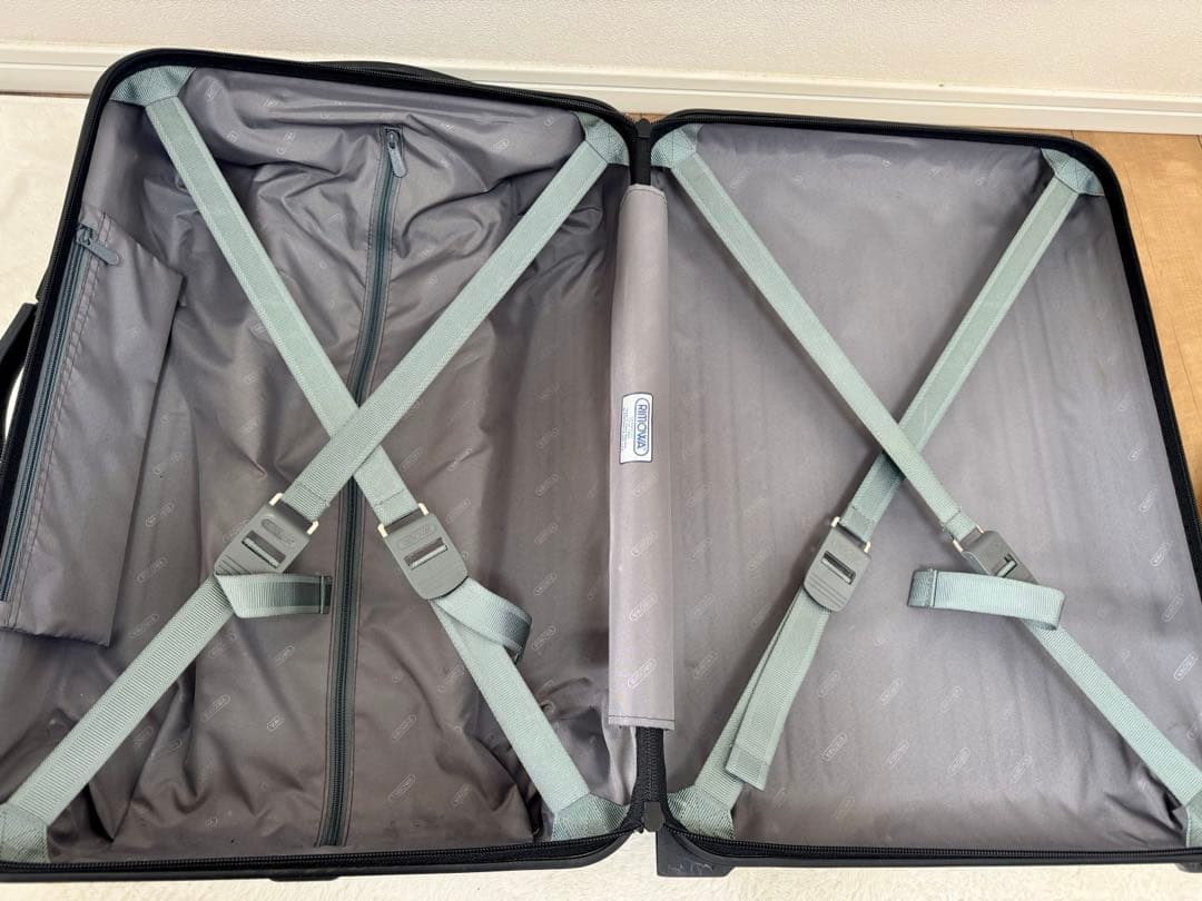 RIMOWA SALSA 32リットル ブラックキャリーケース