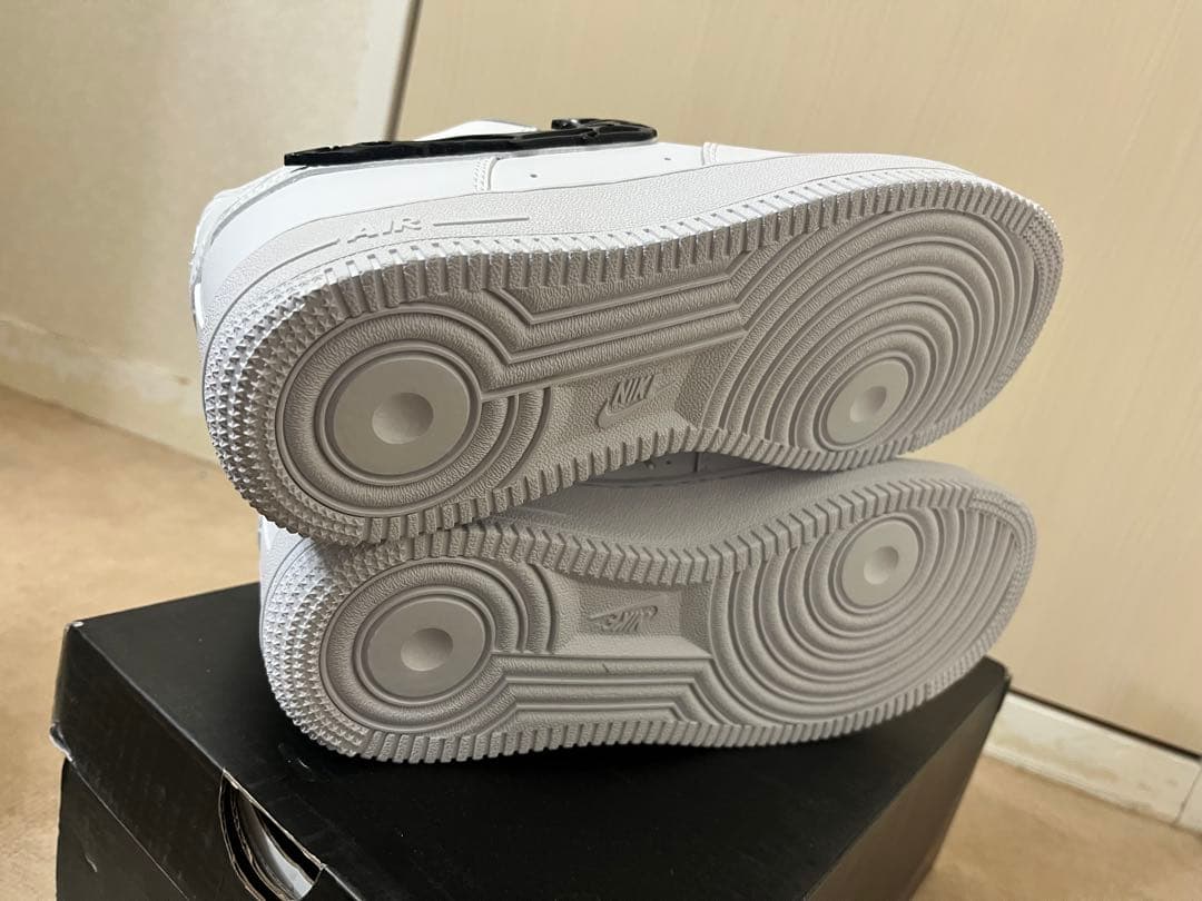 希少サイズ　NIKE WMNS AIR FORCE 1 LX ナイキ