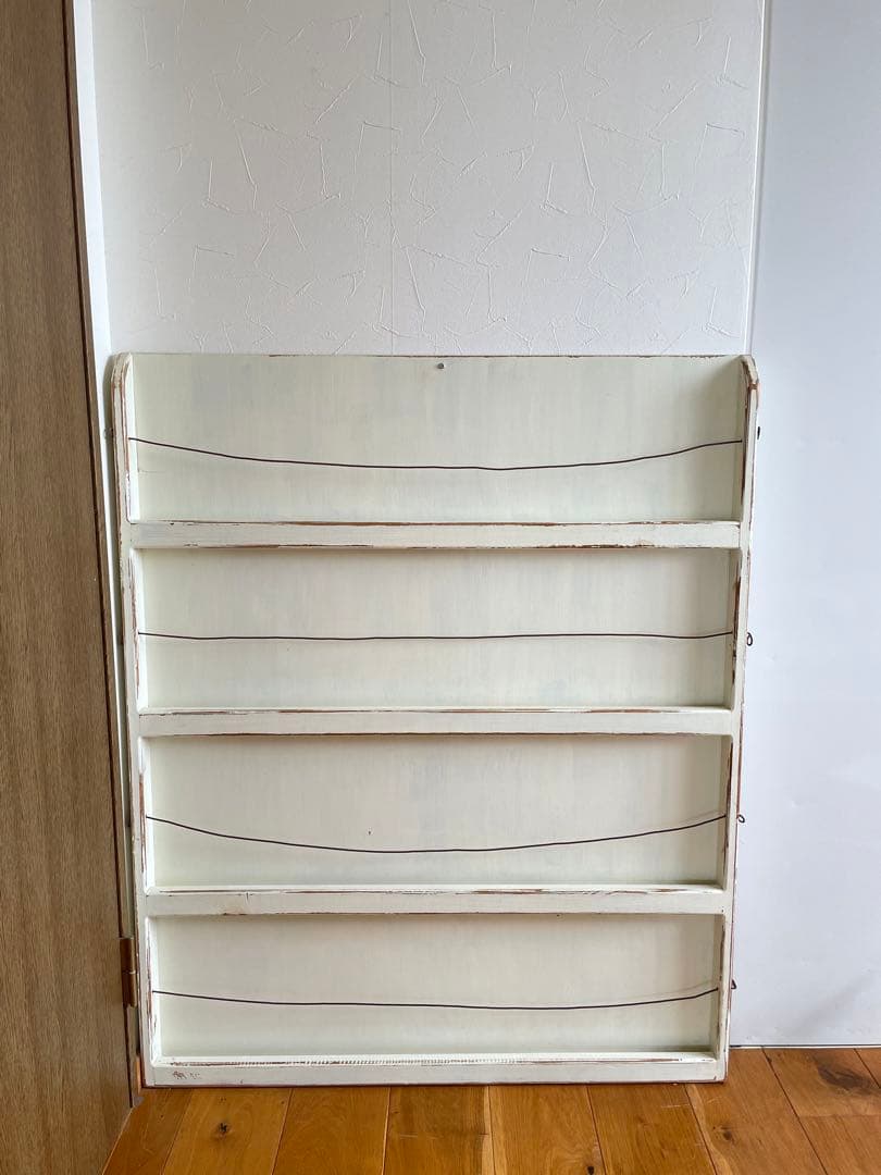 絵本ラック　本棚　飾り棚　壁付け　絵本収納棚