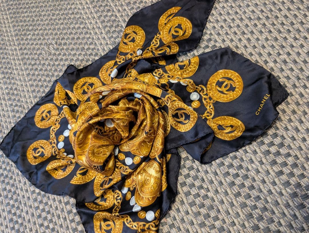 ◆訳あり◆CHANEL デザイン スカーフ大判シルク正方形レア年代物