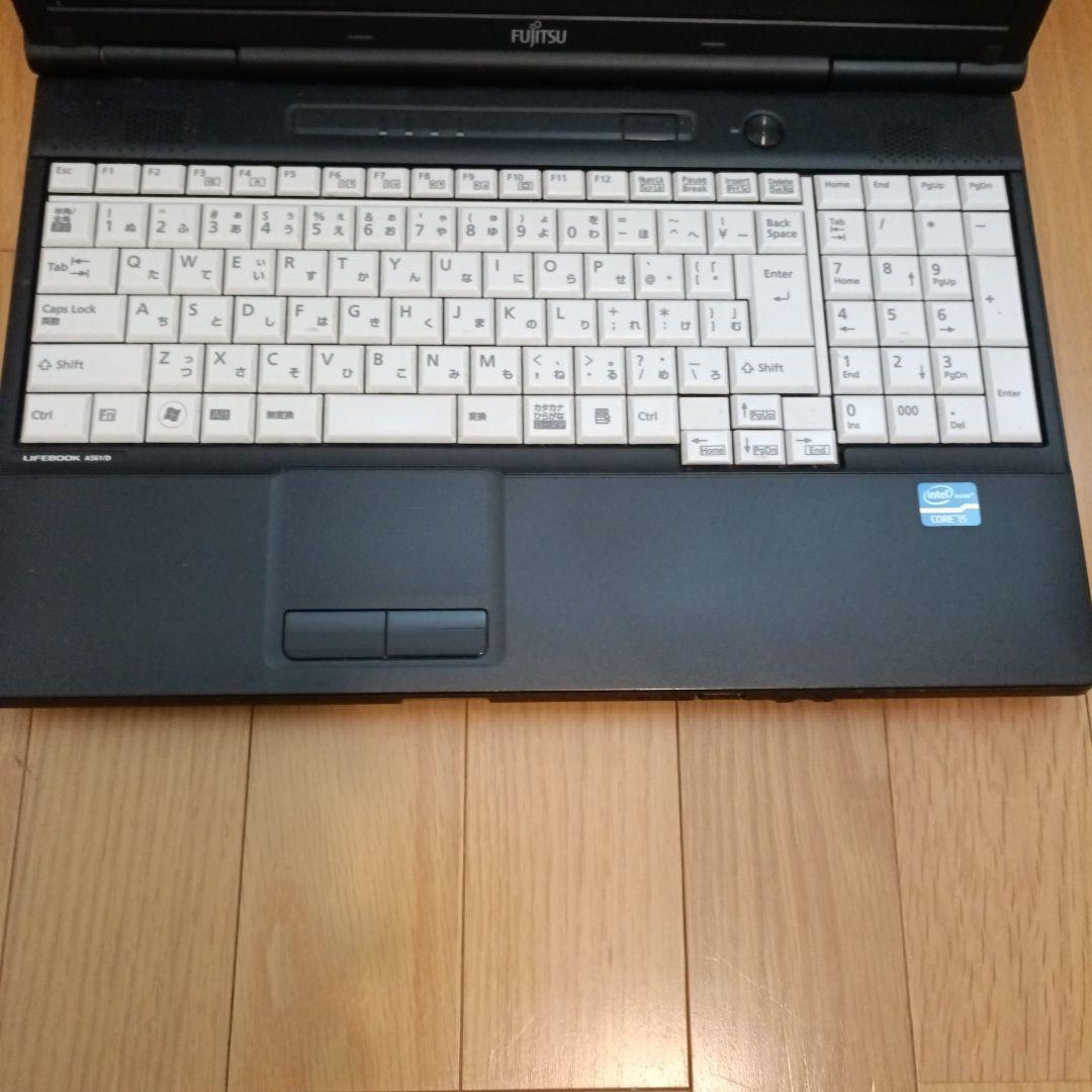 メモリ16gb ssd128gb LIFEBOOK A561バッテリー100%